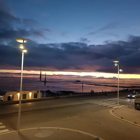 Cachinnans & Hostel *