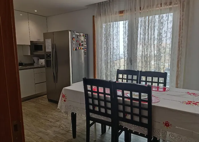 Cachinnans & Albergue